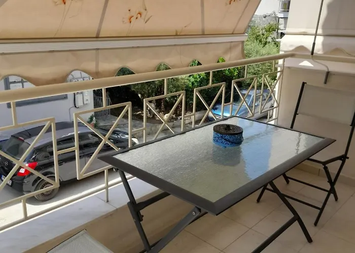 Christina Apartment Νεα Περαμοσ
